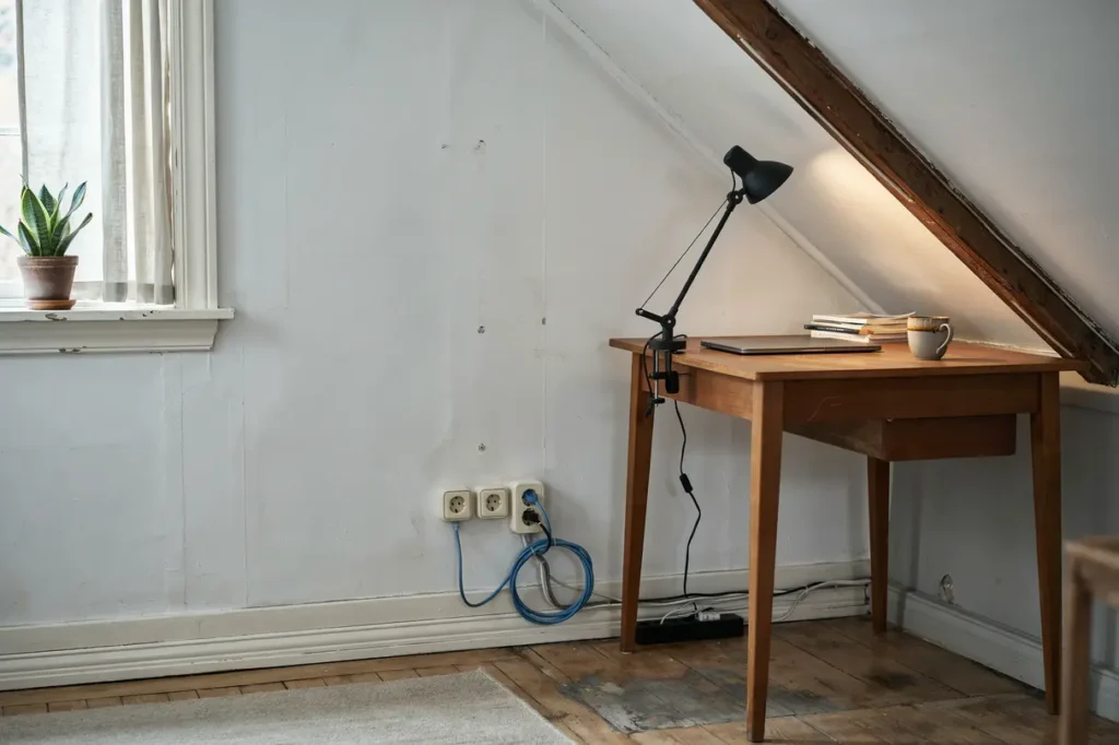 planera elen i hemmakontoret r tt uttag belysning och n tverk f r en smidig arbetsplats